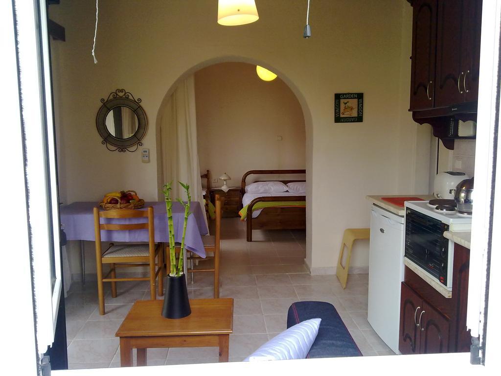 Spiridoula Apartments Ájosz Sztéfanosz Kültér fotó